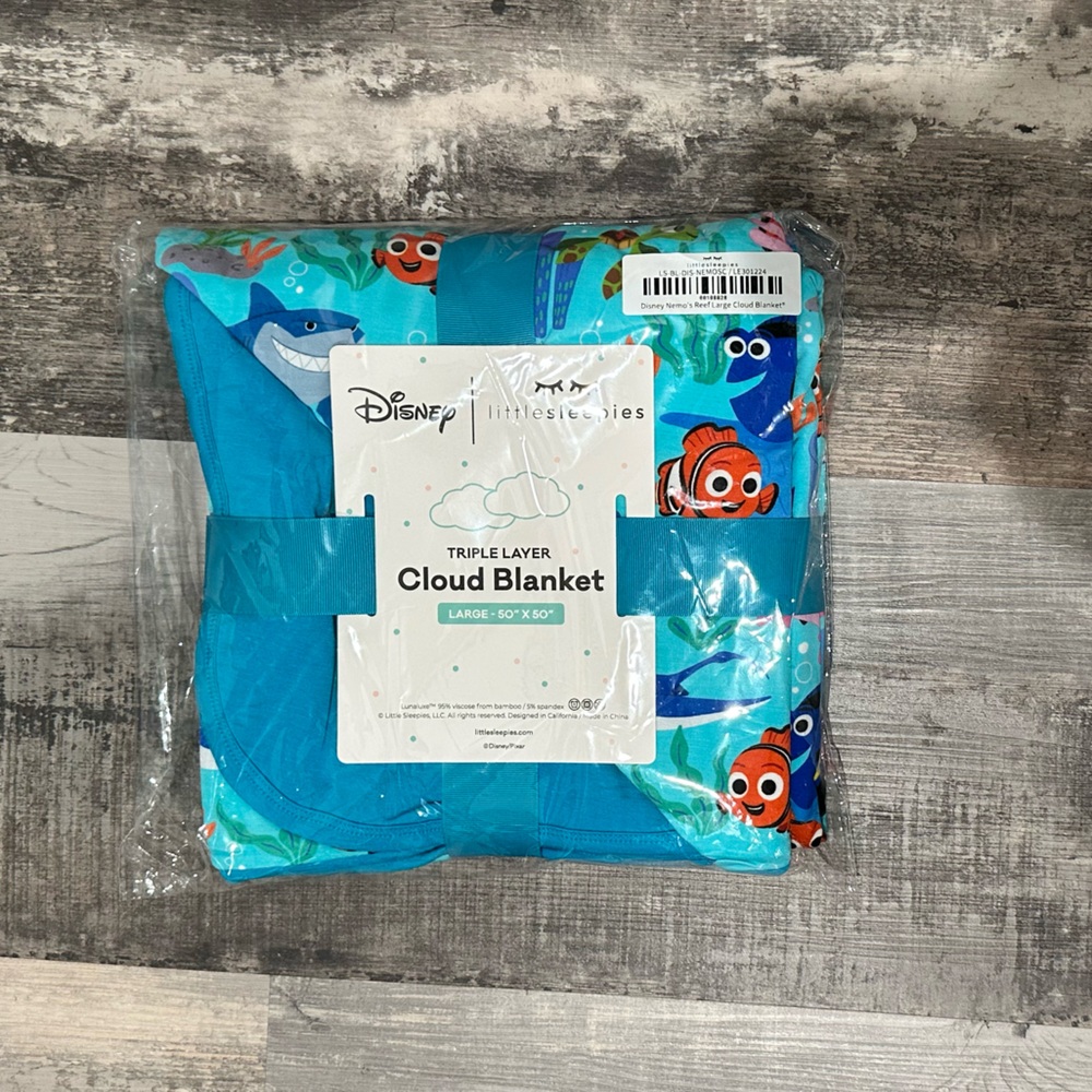 Little Sleepies Finding Nemo Nemo’s Reef Large Cloud Bamboo Blanket New In Hand